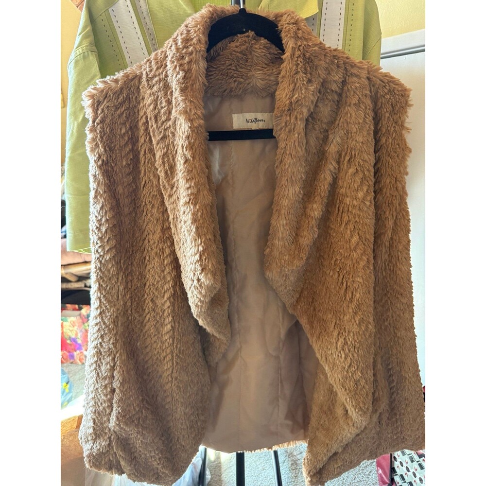 Women's  Wildflower Faux Fur Shawl Collar Sleeveless Vest Carmel Boho Medium - Picture 2 of 8